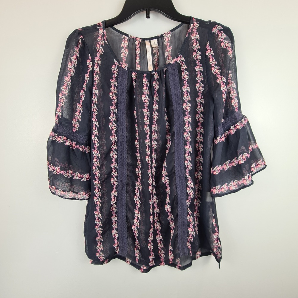 LC Lauren Conrad Navy Floral Sheer Boho Blouse 3/4 Bell Sleeve Crochet Trim S